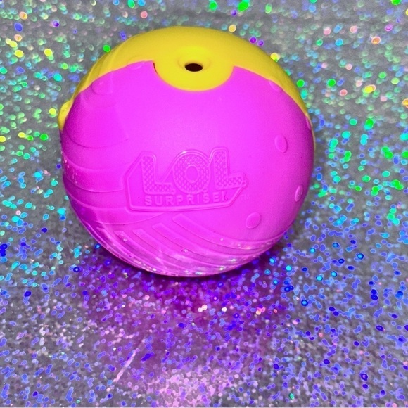 L.O.L. SURPRISE! Mini Doll Purse Playset Ball - Picture 6 of 8